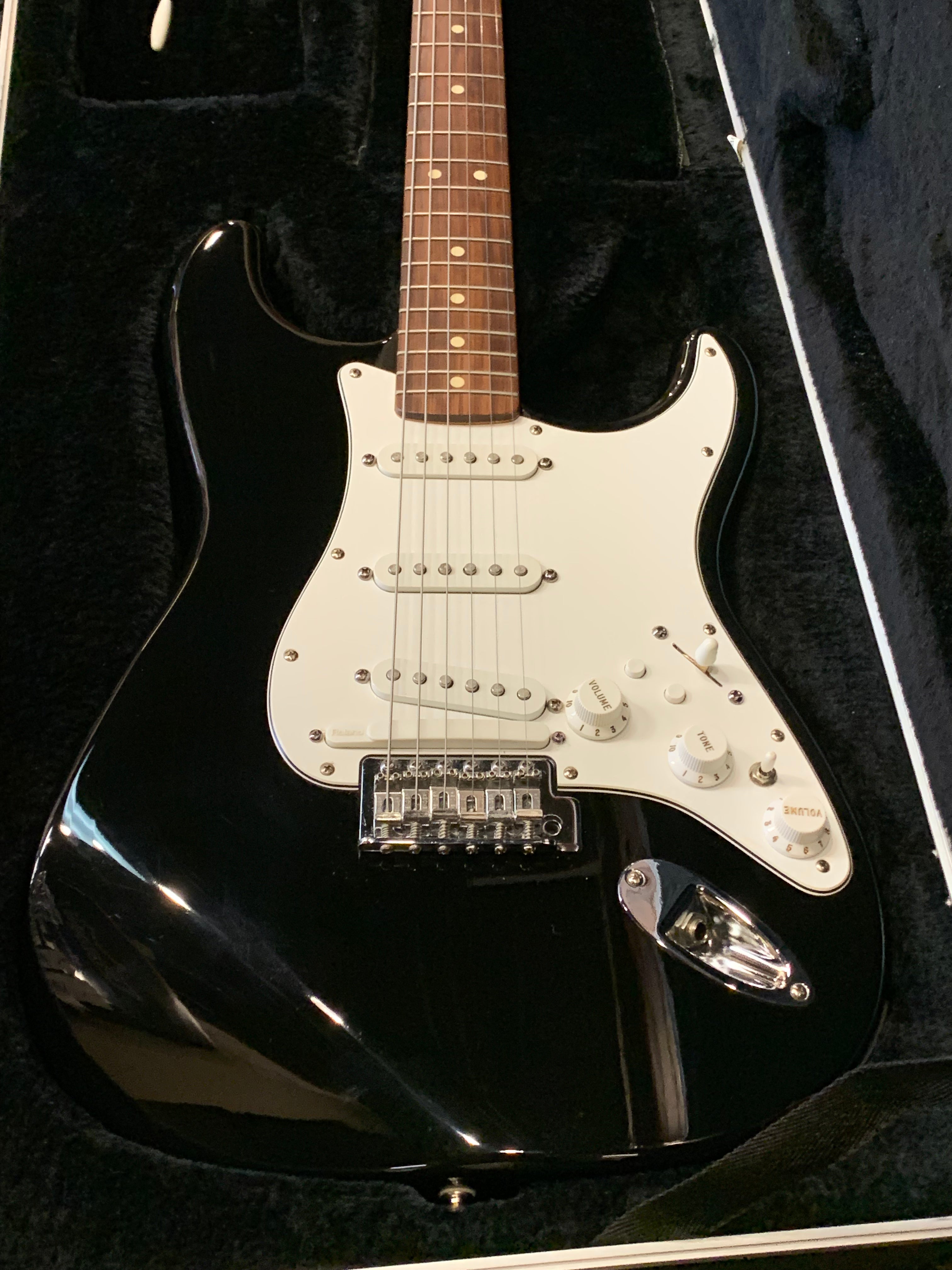 Fender Standard Roland Ready Stratocaster 1999 - Black with Rosewood Fingerboard