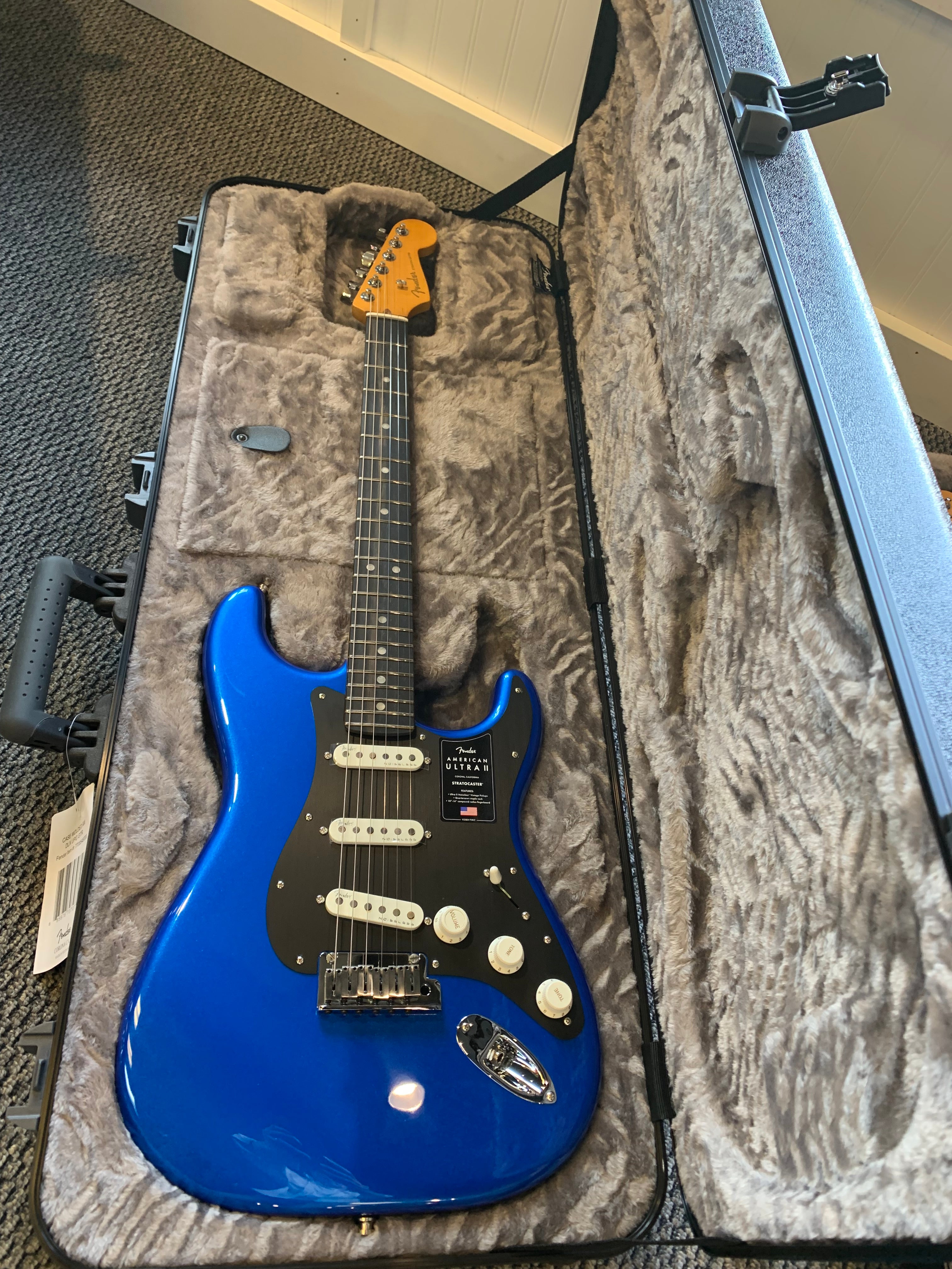 Fender American Ultra II Stratocaster® - Noble Blue