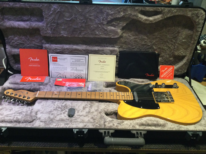 Fender American Professional II Telecaster®, Roasted Maple Fingerboard, Butterscotch Blonde