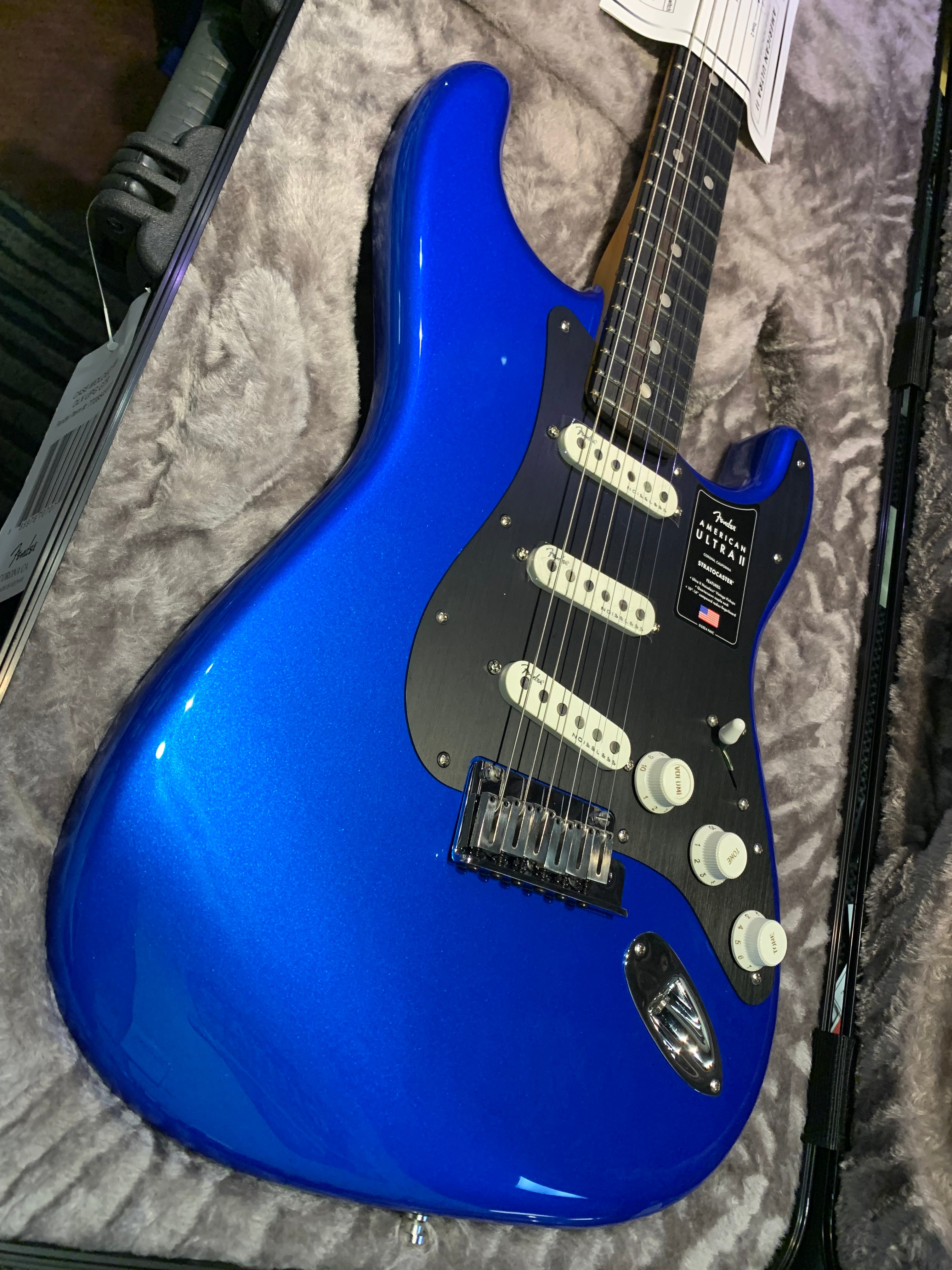 Fender American Ultra II Stratocaster® - Noble Blue
