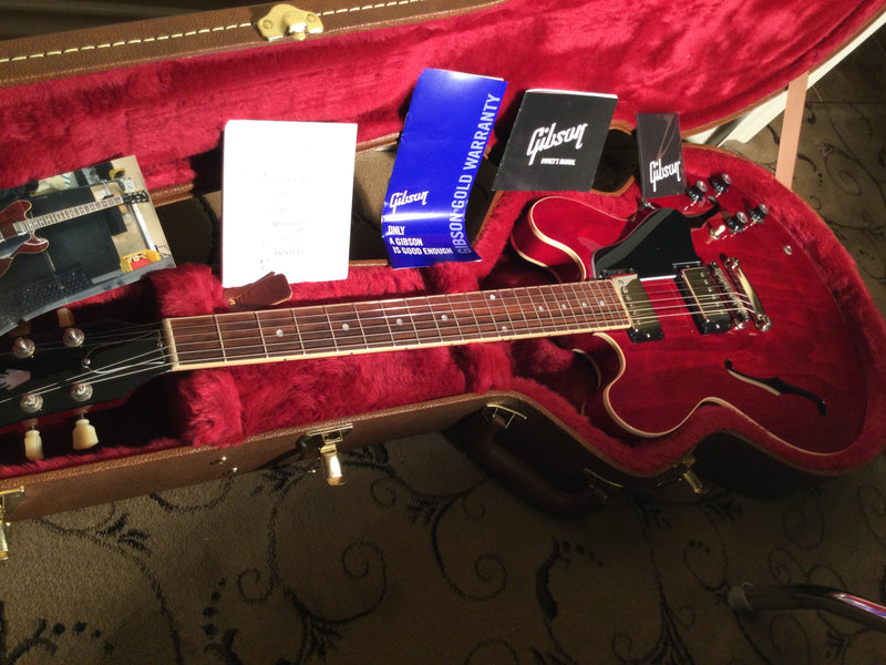 Gibson ES-335 Sixties Cherry Gloss with Factory Case-Accessories