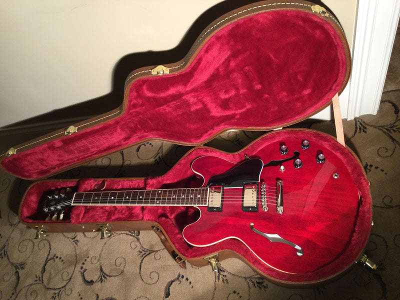 Gibson ES-335 Sixties Cherry Gloss with Factory Case-Accessories