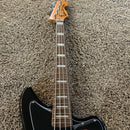 Squier Classic Vibe Jaguar® Bass, Laurel Fingerboard, 3-Color Sunburst