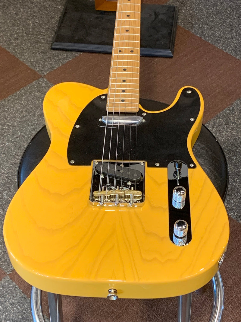 Fender American Professional II Telecaster®, Roasted Maple Fingerboard, Butterscotch Blonde