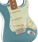 Fender Vintera® '60s Stratocaster®, Pau Ferro Fingerboard, Ice Blue Metallic