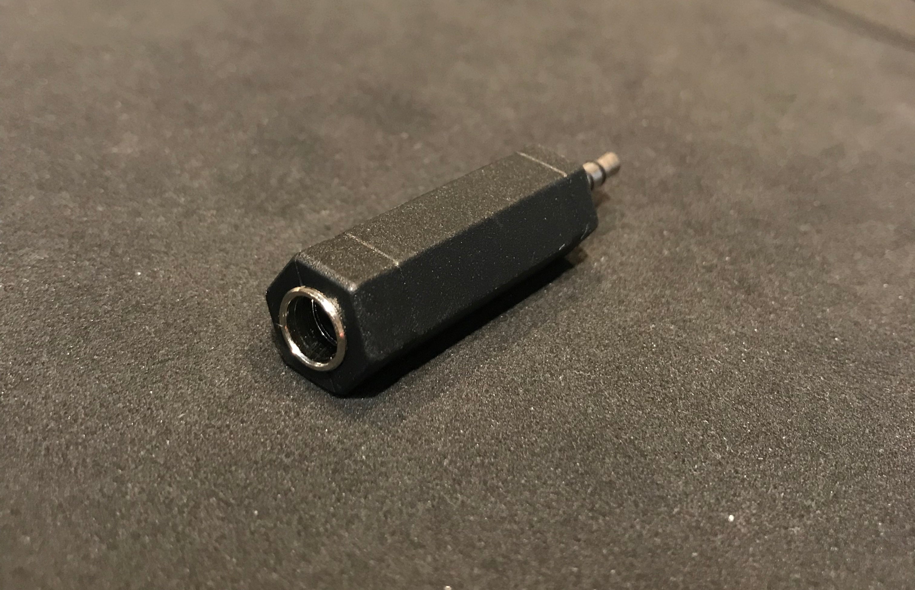 Adapter 1/4in input to 1/8in output, CC-342PC